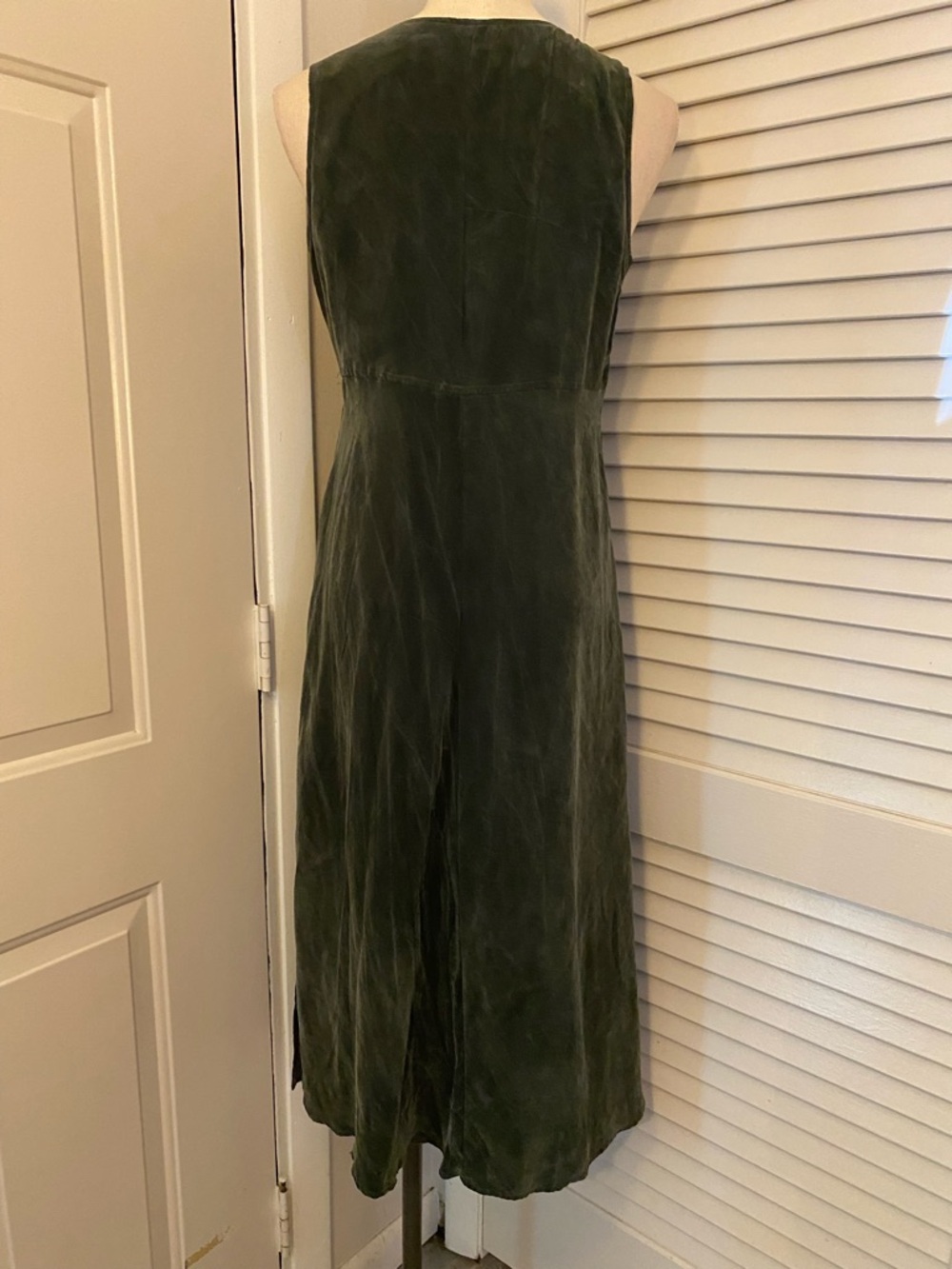Vintage 90’s “Rabbit Rabbit Rabbit” Hunter Green Velvet Midi Dress- Size 6P - Picture 5 of 9